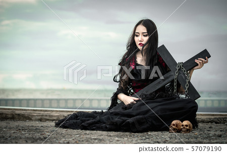 Witch in black 57079190