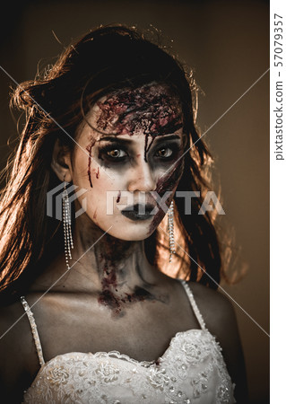 Bride Zombie. 57079357
