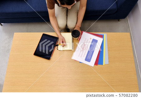 Overhead shooting of work 57082280