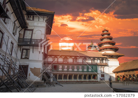 Patan 57082879