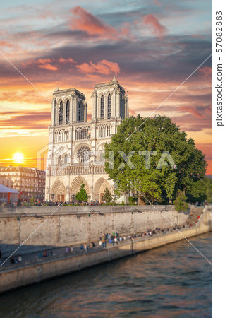 Notre Dame de Paris Notre Dame de Paris 57082883