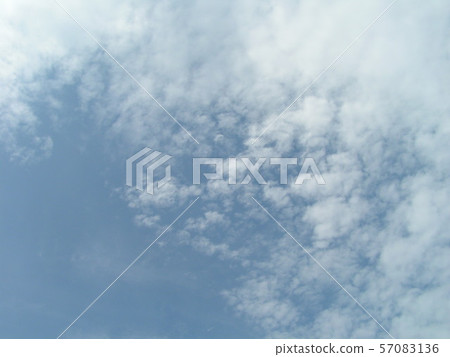 夏天的藍天白雲 夏天的藍天白雲 57083136
