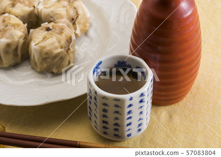 Chinese liquor and Shaoxing liquor 57083804