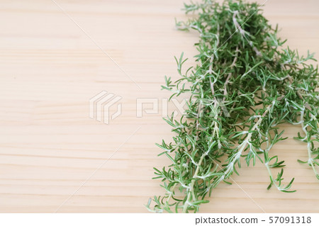 Rosemary and grain 57091318