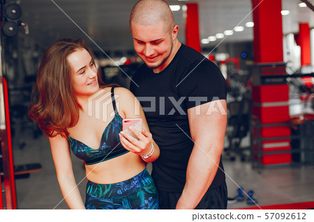 couple in a gym 57092612