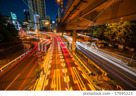 <<Tokyo>> Traffic image: Aoyama Dori 57095223