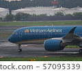 Vietnam Airlines 787 57095339