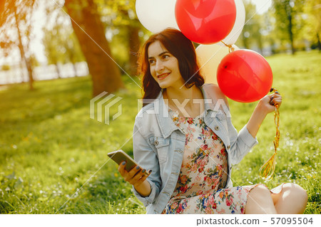 girl with ballons 57095504