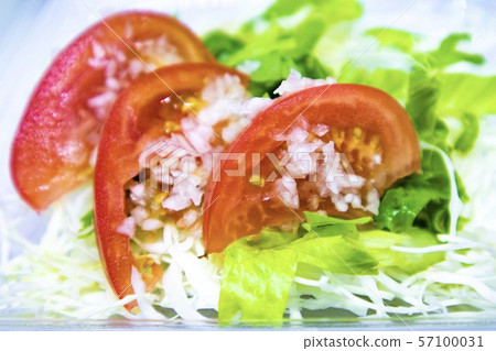 洋蔥番茄沙拉蔬菜形象 57100031