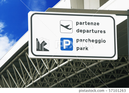 signage outside an airport 57101263