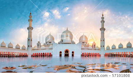 Sheikh Zayed Grand Mosque in Abu Dhabi panoramic Sheikh Zayed Grand Mosque in Abu Dhabi panoramic 57101808