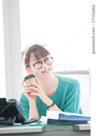 Office ladies 57102662