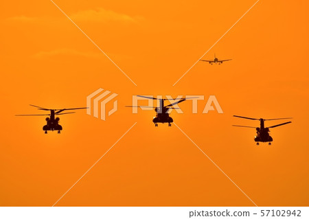 最美麗的夕陽直升機好運直升機 57102942