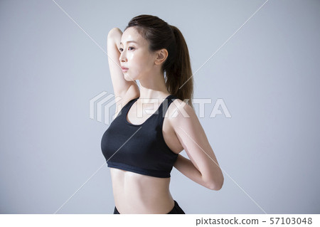 Female hot yoga exercise sweat 57103048