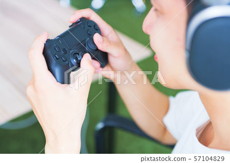 [image of e sports] Daily life scene of pro gamer who does not need daily practice and examination 57104829