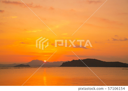 Sunrise in Setouchi 57106154