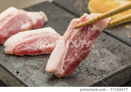 【烤肉】 【烤肉】 57108477
