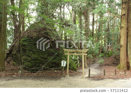 Heavenly Iwato at Muroo Ryuana Shrine Heavenly Iwato at Muroo Ryuana Shrine 57111412