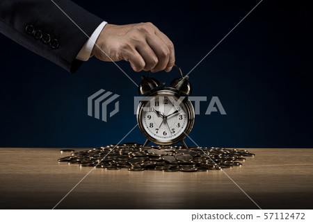 營業時間和金錢 57112472