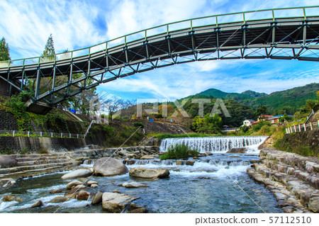 Nihiyama Park的秋天風景[佐賀縣神崎市] 57112510