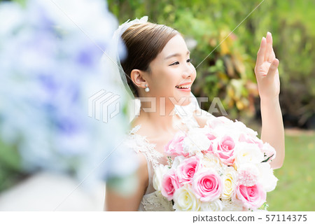 女性新娘形象 女性新娘形象 57114375