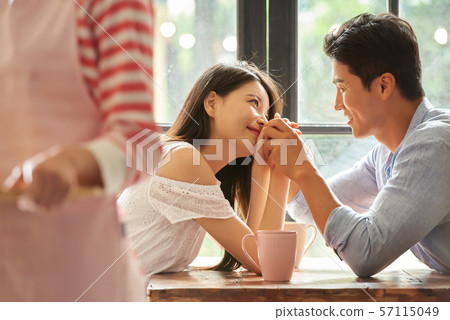 情侶約會 57115049