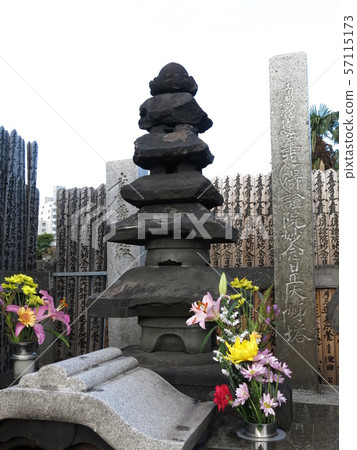 Owago墳塋在Myokoji寺廟的在豐島區 Owago墳塋在Myokoji寺廟的在豐島區 57115173