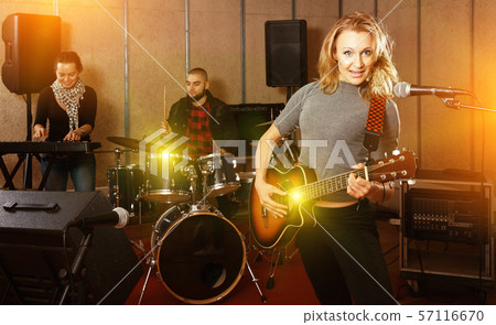 Repetition of music garage band Repetition of music garage band 57116670