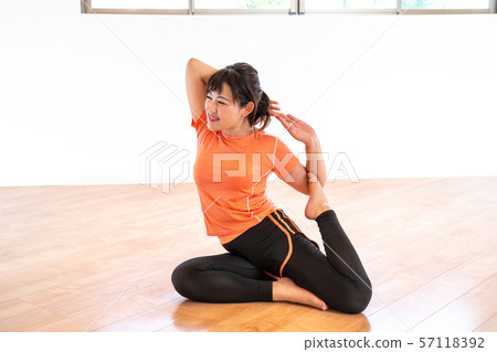 Women stretching 57118392