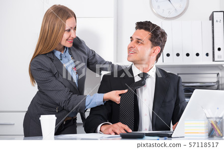 Sexual harassment between colleagues 57118517