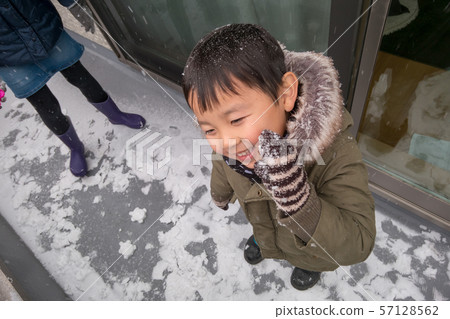 kid, younger, girl 57128562