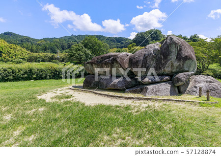 Ishimakitai burial mound Ishimakitai burial mound 57128874