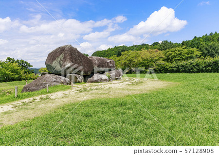 Ishimakitai burial mound 57128908