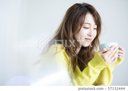 Ladies knit sweater coffee cup mug hot drink 57132444