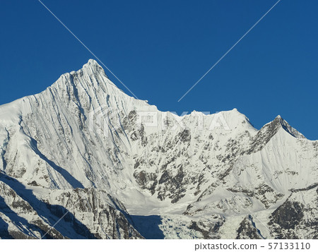 Yunnan Meili Snow Mountain 57133110