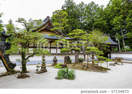 [Yamanashi Prefecture] Inui Tozan Sanrin Temple Hojo Garden 57134673