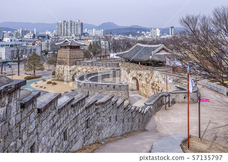 Northwest Avenue, Hwaseum, Suwon Hwaseong, Suwon, Gyeonggi-do 57135797