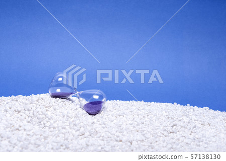 沙子沙子藍色背景 57138130