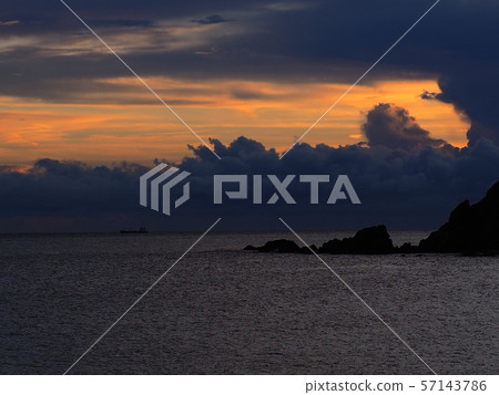 Sunset sunset 57143786