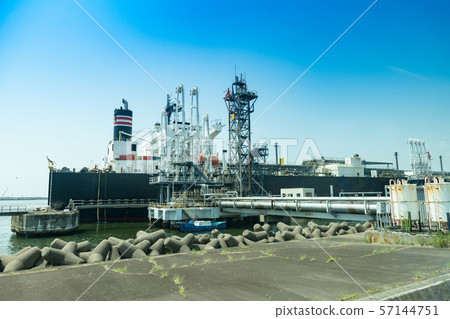 Unloading LPG tanker and loading arm for loading 57144751
