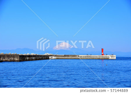 Jogashima Chigasaki Pass，紅燈塔和富士山 57144889