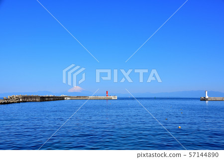 Jogashima Chigasaki Pass，紅燈塔和富士山 57144890