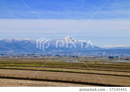 會津盆地和萬代山 福島縣 會津美里鎮 照片素材 圖片 圖庫