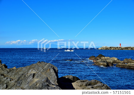 Jogashima Nagatsuro Pass and Red Lighthouse 57151501