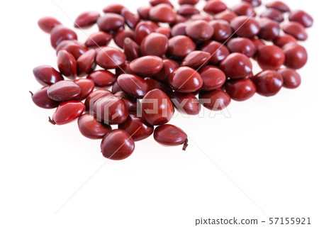 Dalbergia cochinchinensisseeds on white background. 57155921