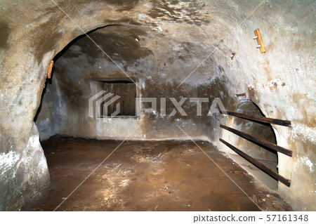 Akayama underground burial site 57161348