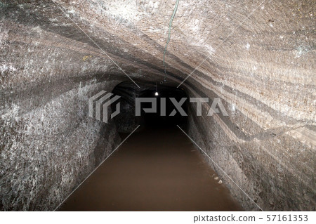 赤山地下墓地 57161353