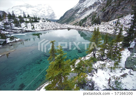 Canadian Rockies Canadian Rockies 57166100