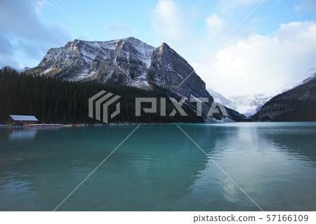 加拿大落基山脈 57166109