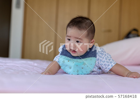 一個說謊的嬰兒 57168418